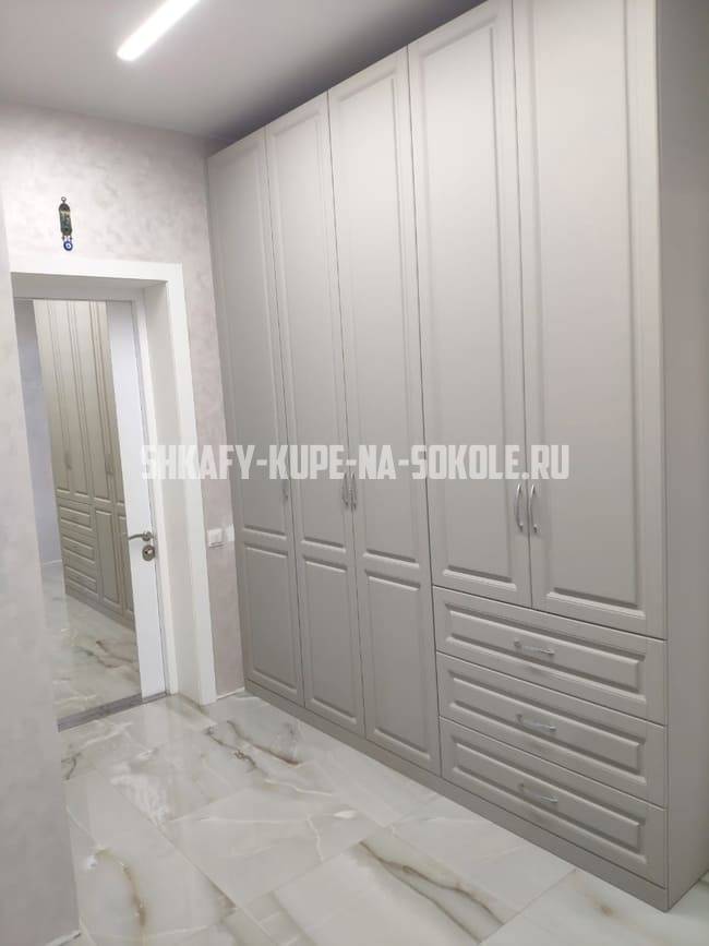 Распашные шкафы Сокол