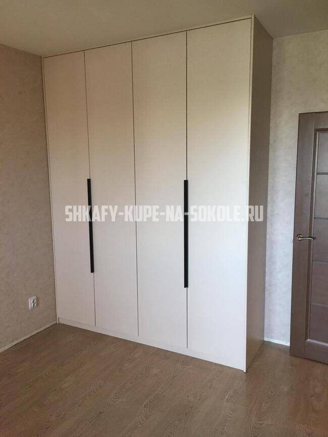 Распашные шкафы Сокол