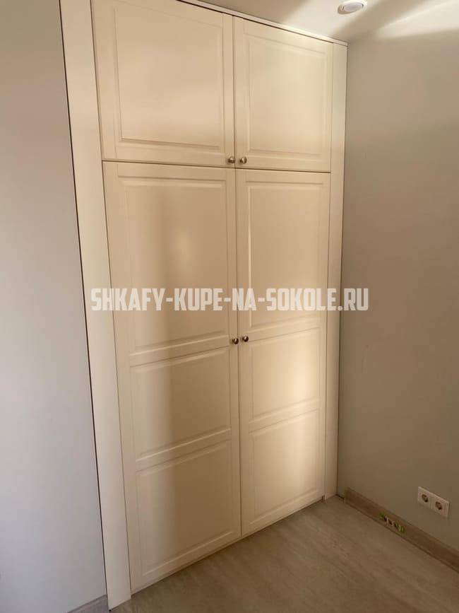 Распашные шкафы Сокол